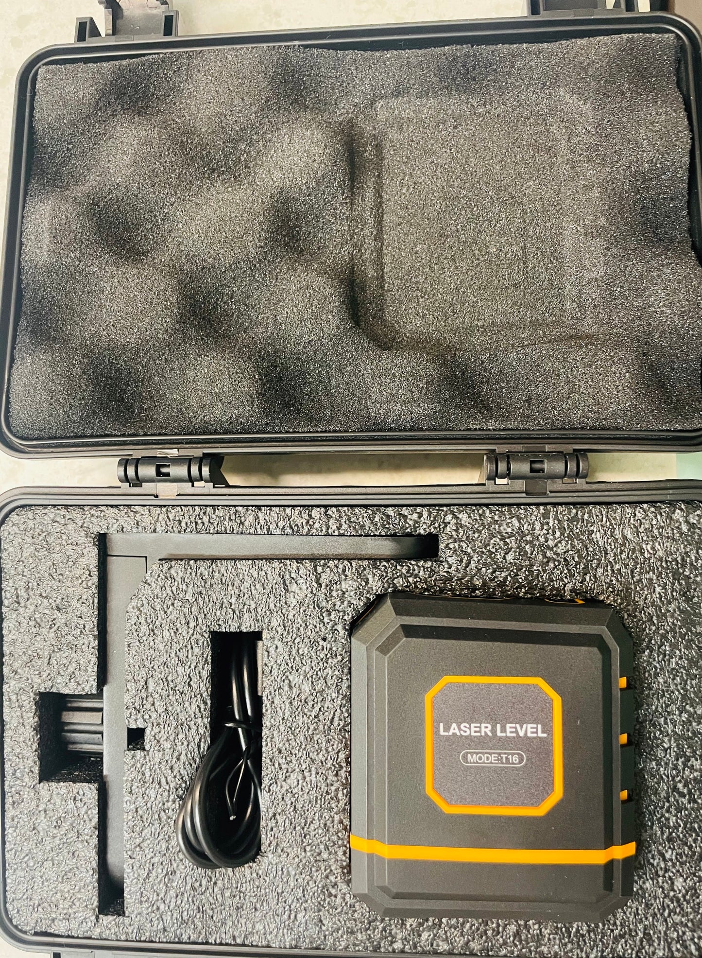 Beneya 2-Line Green Beam Laser Level with Light Intensity Adjustment, Rechargeable Lithium Battery (Type-C Port), Horizontal &amp; Vertical Self-Leveling Tool